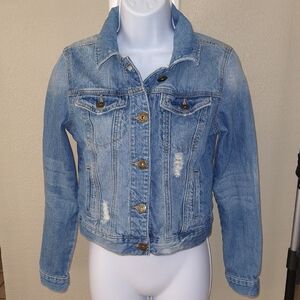 NWOT Mudd Blue Distressed Jean Jacket Cropped